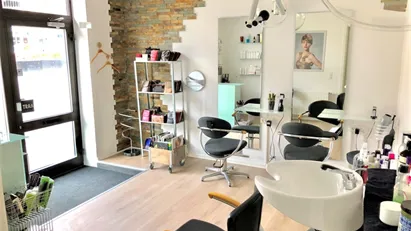 30 M2 KLINIK/DAMEFRISØRSALON/BUTIK – SYNLIG BELIGGENHED – LIGE I CENTRUM.